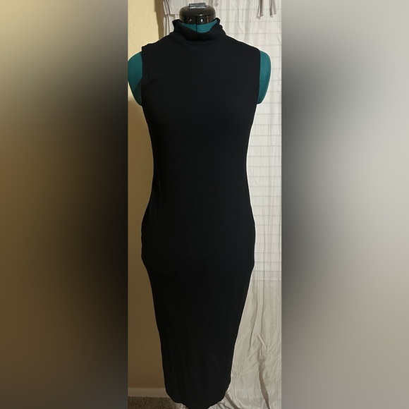 popular 21 Dresses & Skirts - Black Midi Dress